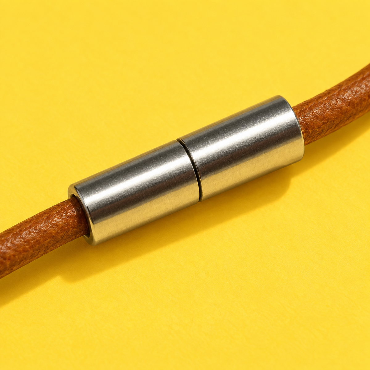 Pearl in Good Company — Clasp detail